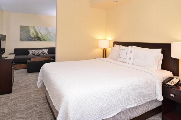 SpringHill Suites by Marriott Corona Riverside image 10