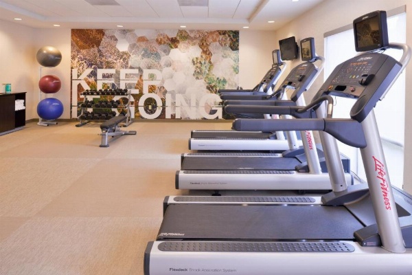 SpringHill Suites by Marriott Corona Riverside image 22