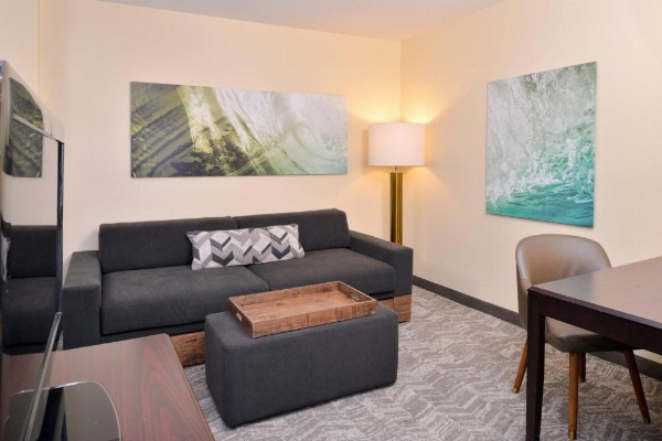 SpringHill Suites by Marriott Corona Riverside image 9
